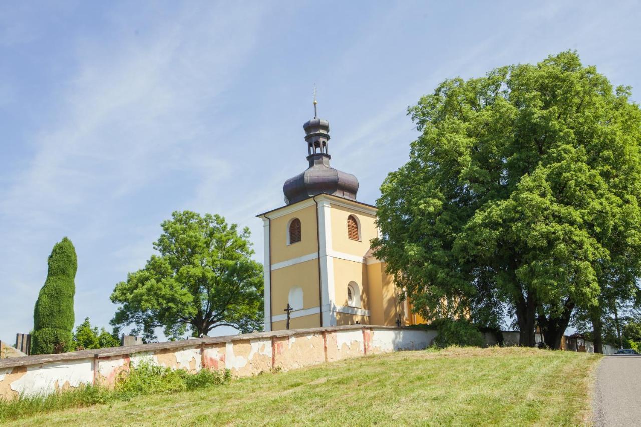 Pension Berten Strasice Strasice  外观 照片